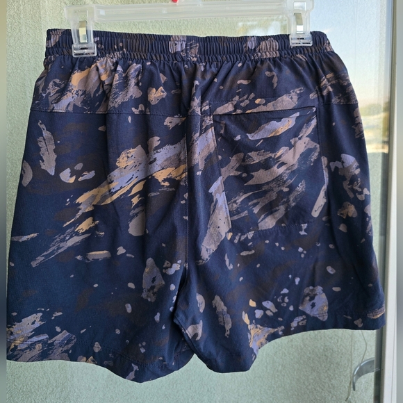 lululemon athletica Blue and Tan Athletic Shorts - Picture 2 of 7